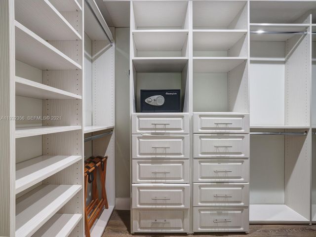 19126 Fisher Island Drive 19126, Miami Beach, FL 33109