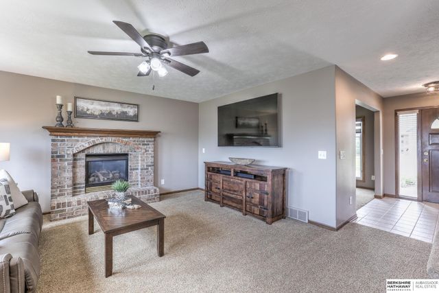18918 Lillian Street, Omaha, NE 68136