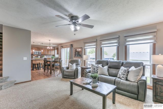 18918 Lillian Street, Omaha, NE 68136