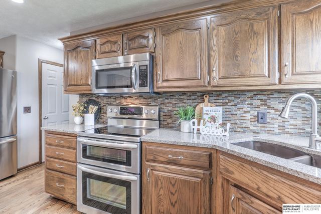 18918 Lillian Street, Omaha, NE 68136