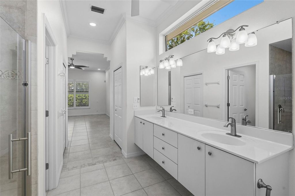 Image 11 of property listing at 7161 DREWRYS BLUFF, Bradenton, FL 34203