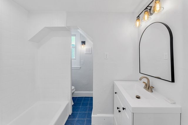 419 Poplar Street, Boston, MA 02131