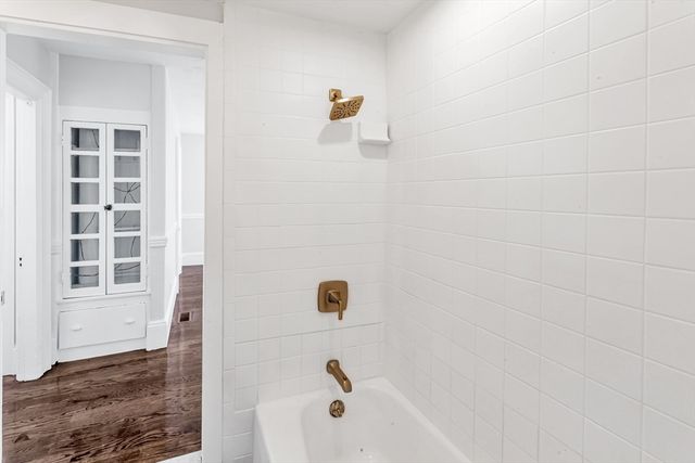 419 Poplar Street, Boston, MA 02131