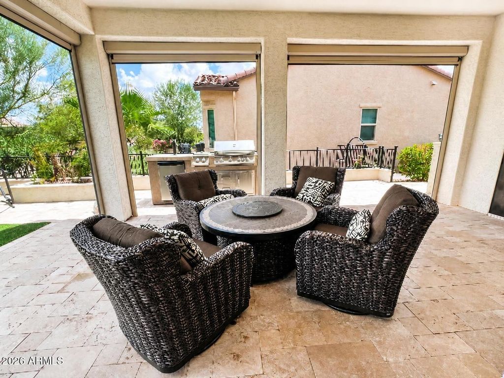332 N RAINBOW Way, Casa Grande, AZ 85194 — photo 3