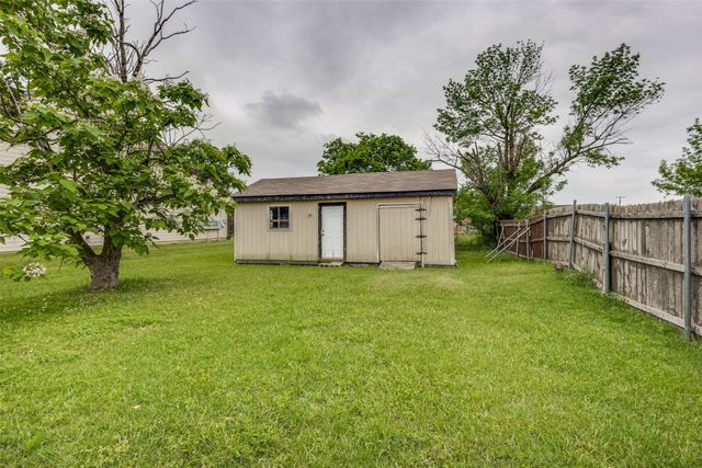 205 W Main Street, Gunter, TX 75058