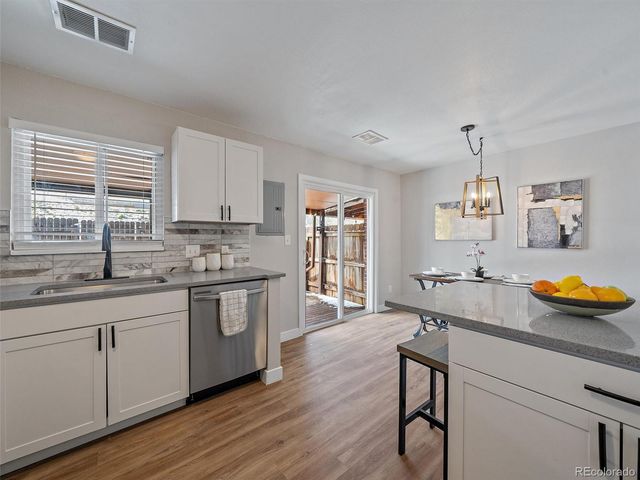 5543 S Lowell Boulevard, Littleton, CO 80123
