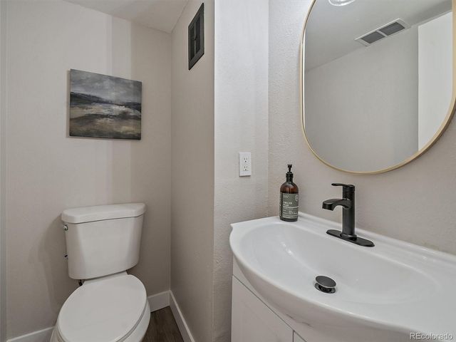 5543 S Lowell Boulevard, Littleton, CO 80123