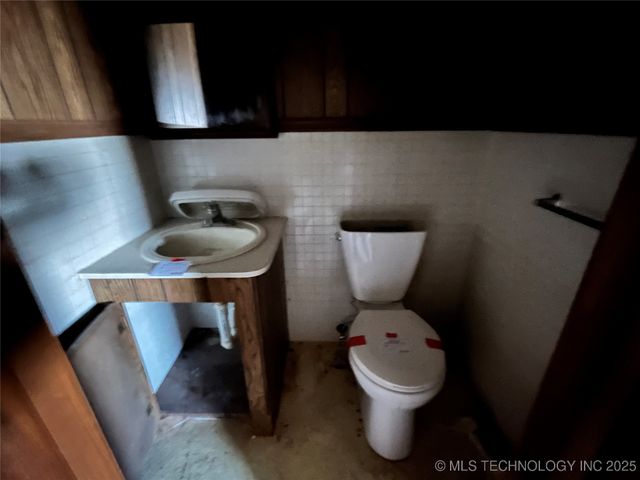 4450 W Lakeshore Run, Cleveland, OK 74020