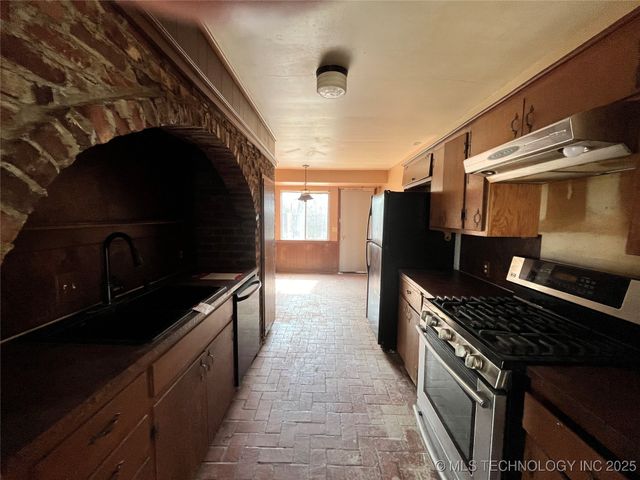 4450 W Lakeshore Run, Cleveland, OK 74020