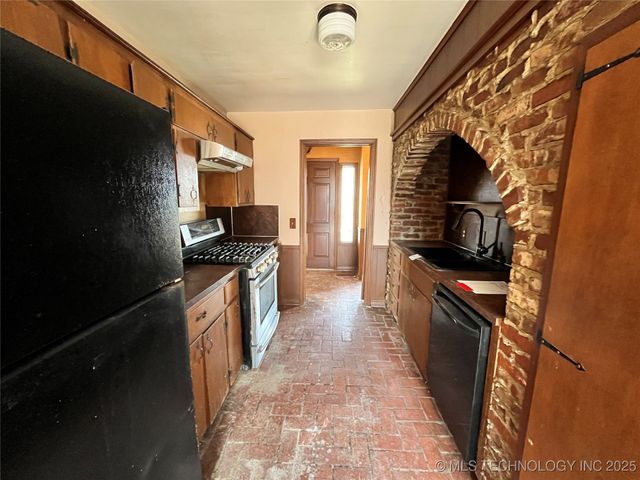 4450 W Lakeshore Run, Cleveland, OK 74020