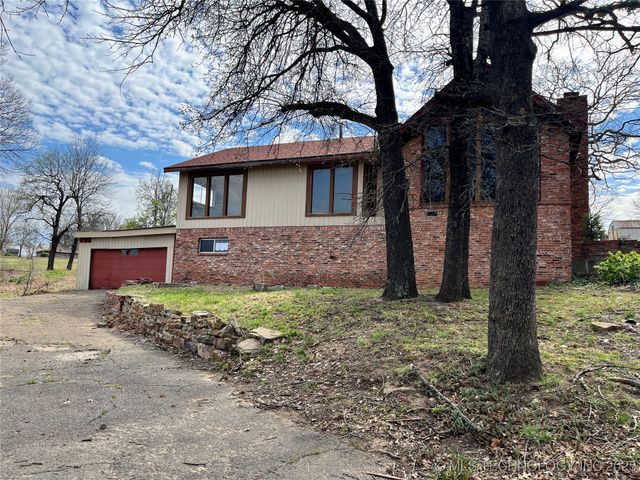 4450 W Lakeshore Run, Cleveland, OK 74020