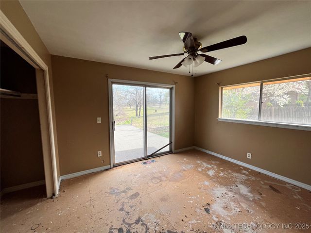 4450 W Lakeshore Run, Cleveland, OK 74020