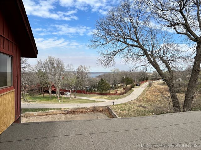 4450 W Lakeshore Run, Cleveland, OK 74020