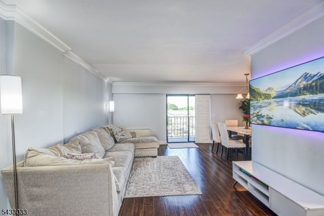 10 N Wood Ave 418, Linden City, NJ 07036