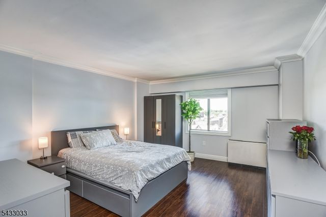 10 N Wood Ave 418, Linden City, NJ 07036
