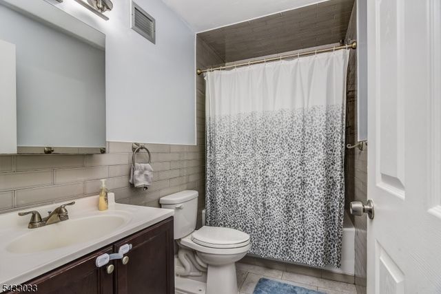 10 N Wood Ave 418, Linden City, NJ 07036