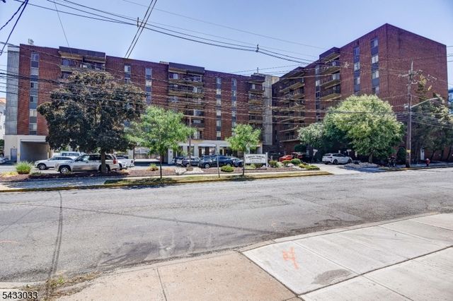 10 N Wood Ave 418, Linden City, NJ 07036