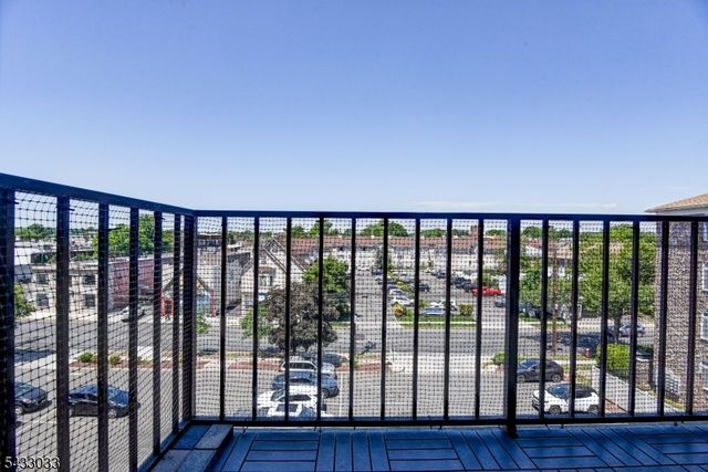 10 N Wood Ave 418, Linden City, NJ 07036
