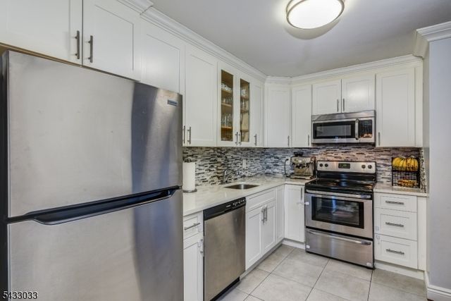 10 N Wood Ave 418, Linden City, NJ 07036