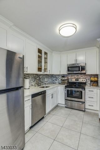 10 N Wood Ave 418, Linden City, NJ 07036