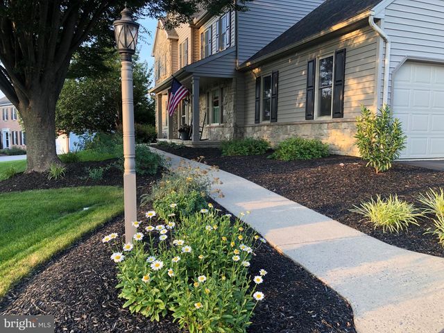 75 RIDING SILKS LN, York, PA 17404