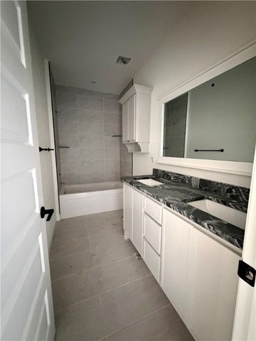 663 Primitivo Avenue, Tontitown, AR 72762