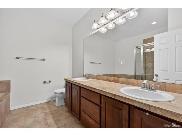 900 Bristle Pine Cir B, Highlands Ranch, CO 80129