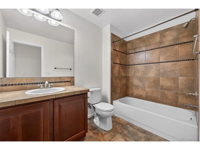 900 Bristle Pine Cir B, Highlands Ranch, CO 80129