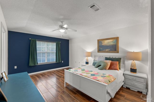 5561 Fawn Ridge Dr, Gulf Breeze, FL 32563