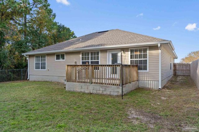 5561 Fawn Ridge Dr, Gulf Breeze, FL 32563