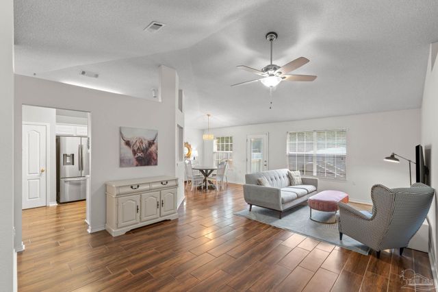 5561 Fawn Ridge Dr, Gulf Breeze, FL 32563