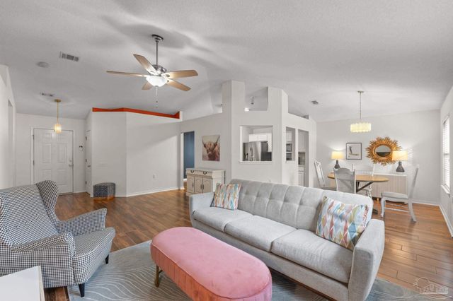 5561 Fawn Ridge Dr, Gulf Breeze, FL 32563