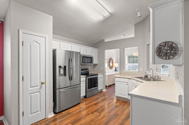 5561 Fawn Ridge Dr, Gulf Breeze, FL 32563