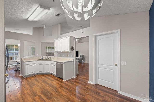 5561 Fawn Ridge Dr, Gulf Breeze, FL 32563