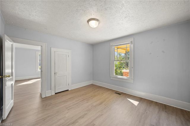 4869 Monte Vista Street, Winston-salem, NC 27105