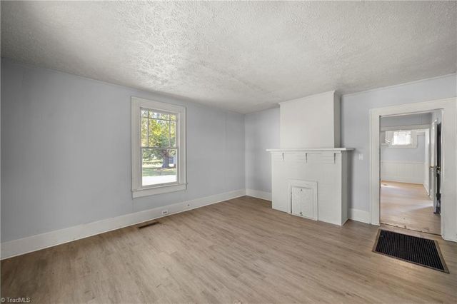4869 Monte Vista Street, Winston-salem, NC 27105