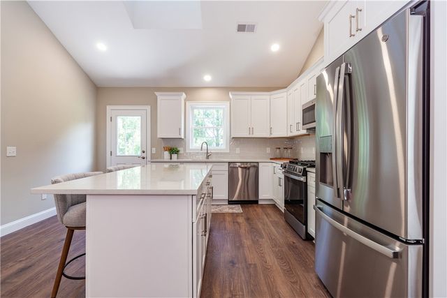 13 Fieldstone Way, Johnston, RI 02919