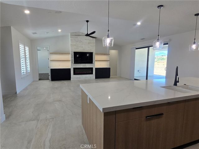 6224 Outpost, Oak Hills, CA 92344