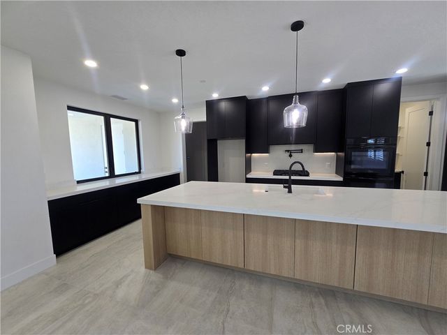 6224 Outpost, Oak Hills, CA 92344