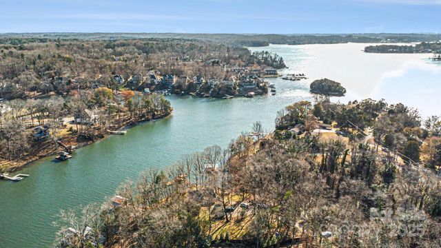 9026 Island Point Road, Charlotte, NC 28278