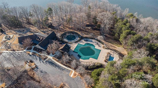 9026 Island Point Road, Charlotte, NC 28278