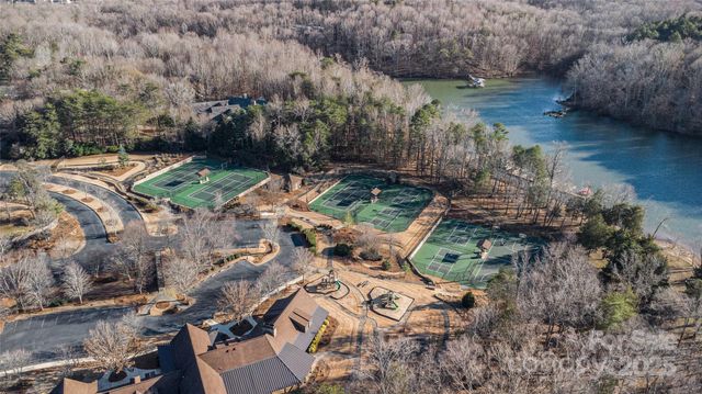 9026 Island Point Road, Charlotte, NC 28278