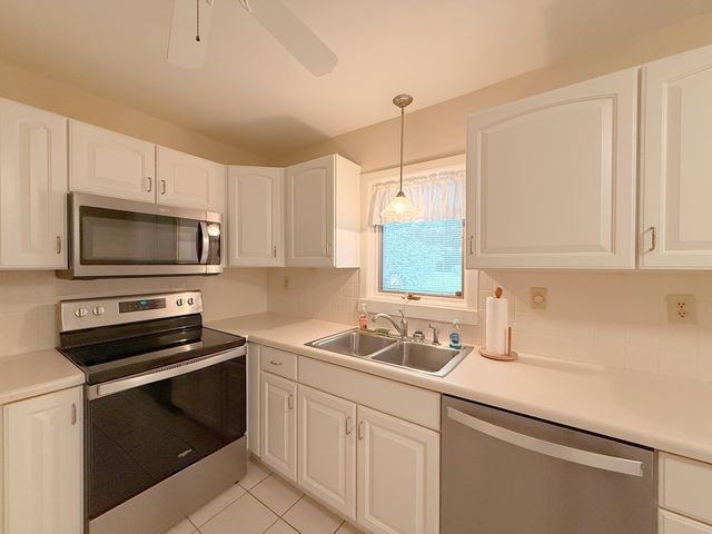 2905 31st Avenue, Rock Island, IL 61201