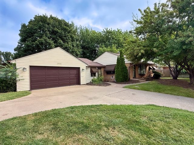 2905 31st Avenue, Rock Island, IL 61201