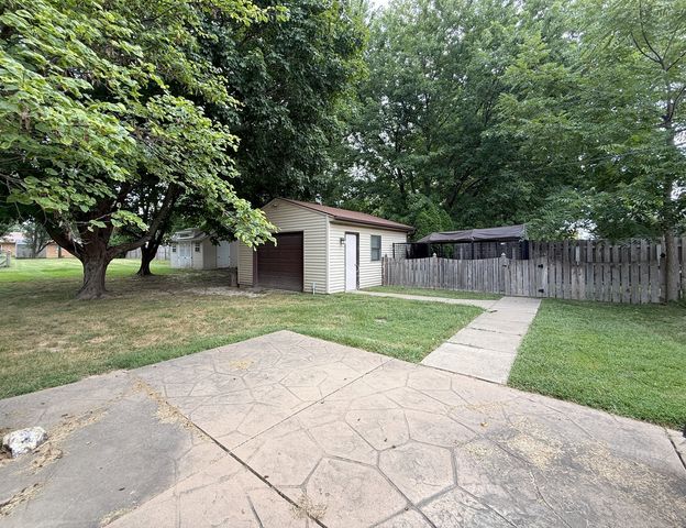 2905 31st Avenue, Rock Island, IL 61201