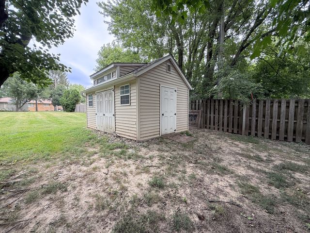 2905 31st Avenue, Rock Island, IL 61201