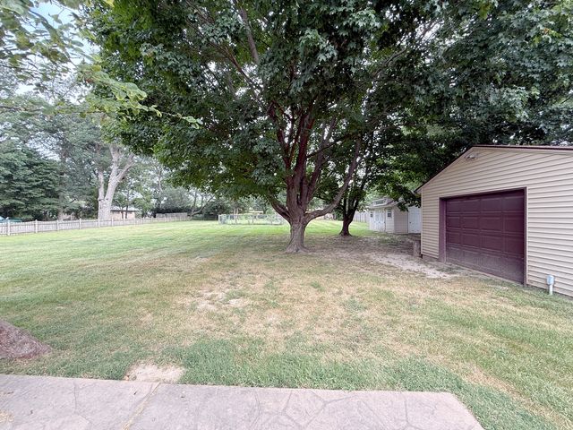 2905 31st Avenue, Rock Island, IL 61201