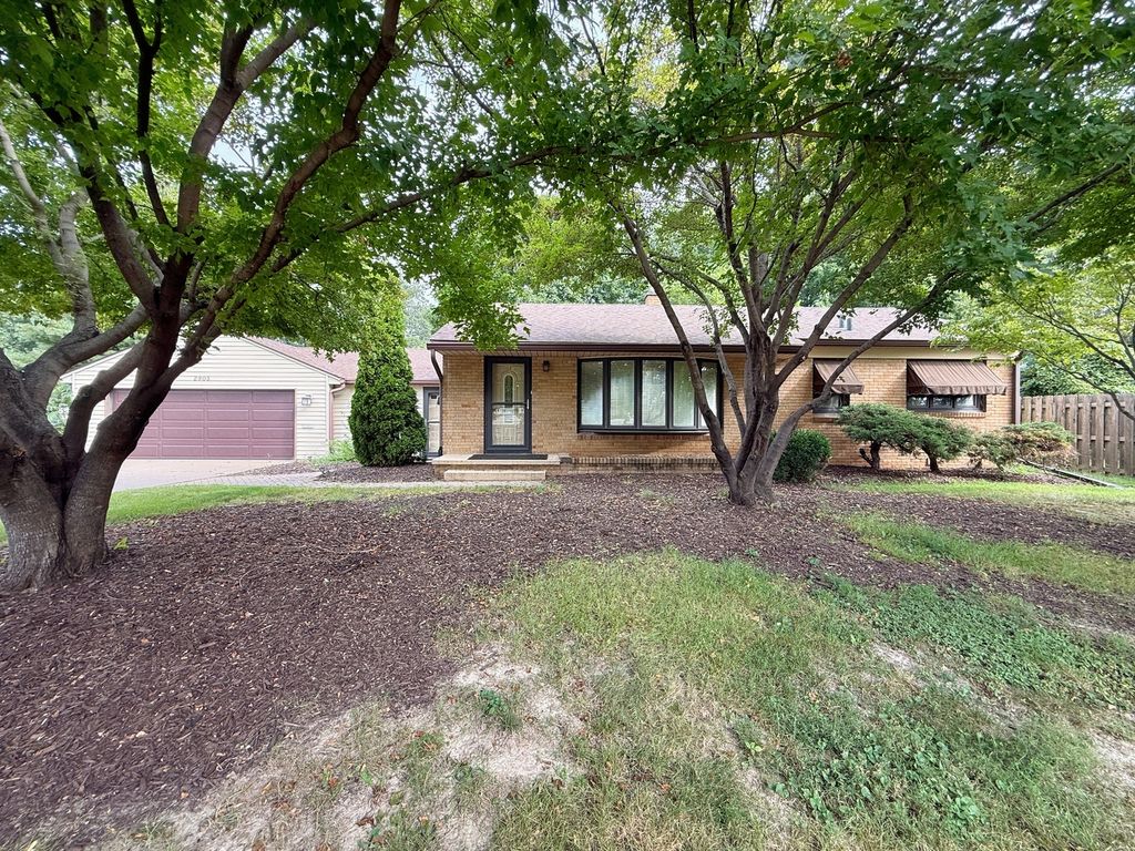 2905 31st Avenue, Rock Island, IL 61201