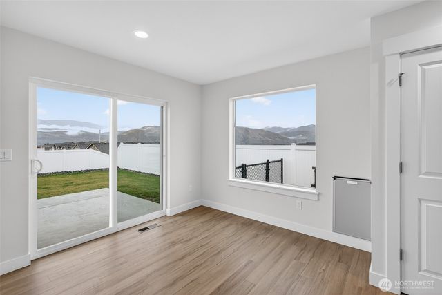 2348 Noah Street SE, East Wenatchee, WA 98802