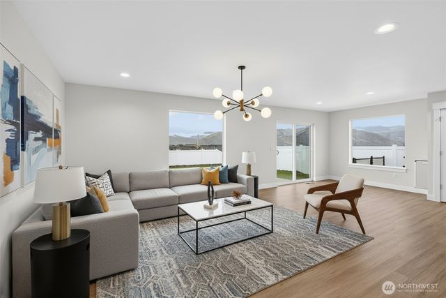 2348 Noah Street SE, East Wenatchee, WA 98802